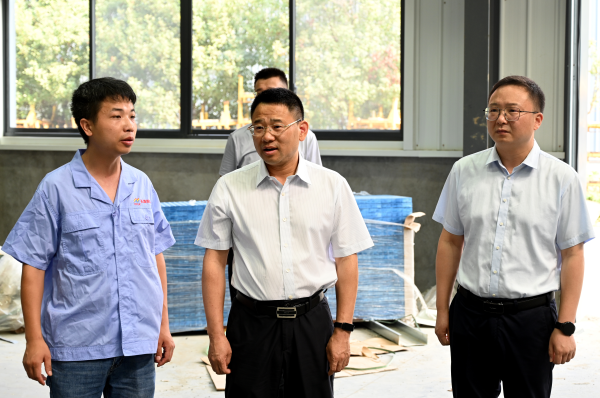 馮玉強、郭章新實地督辦金屬材料重點項目建設，全力推動產業升級